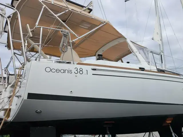 Beneteau Oceanis 38.1