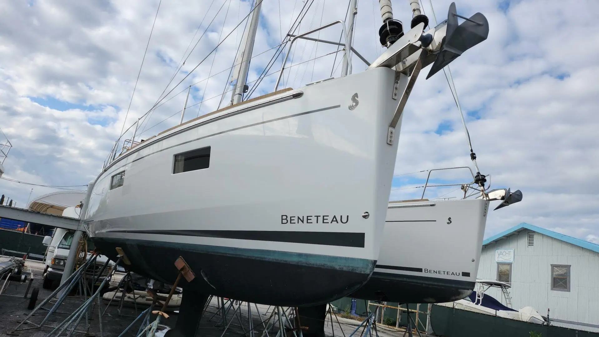 2019 Beneteau oceanis 381