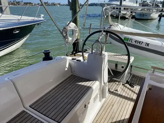 Beneteau Oceanis 38.1