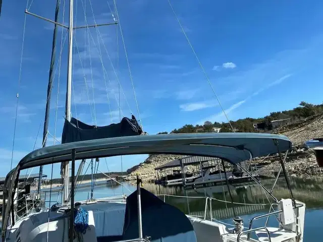 Beneteau Oceanis Clipper 373