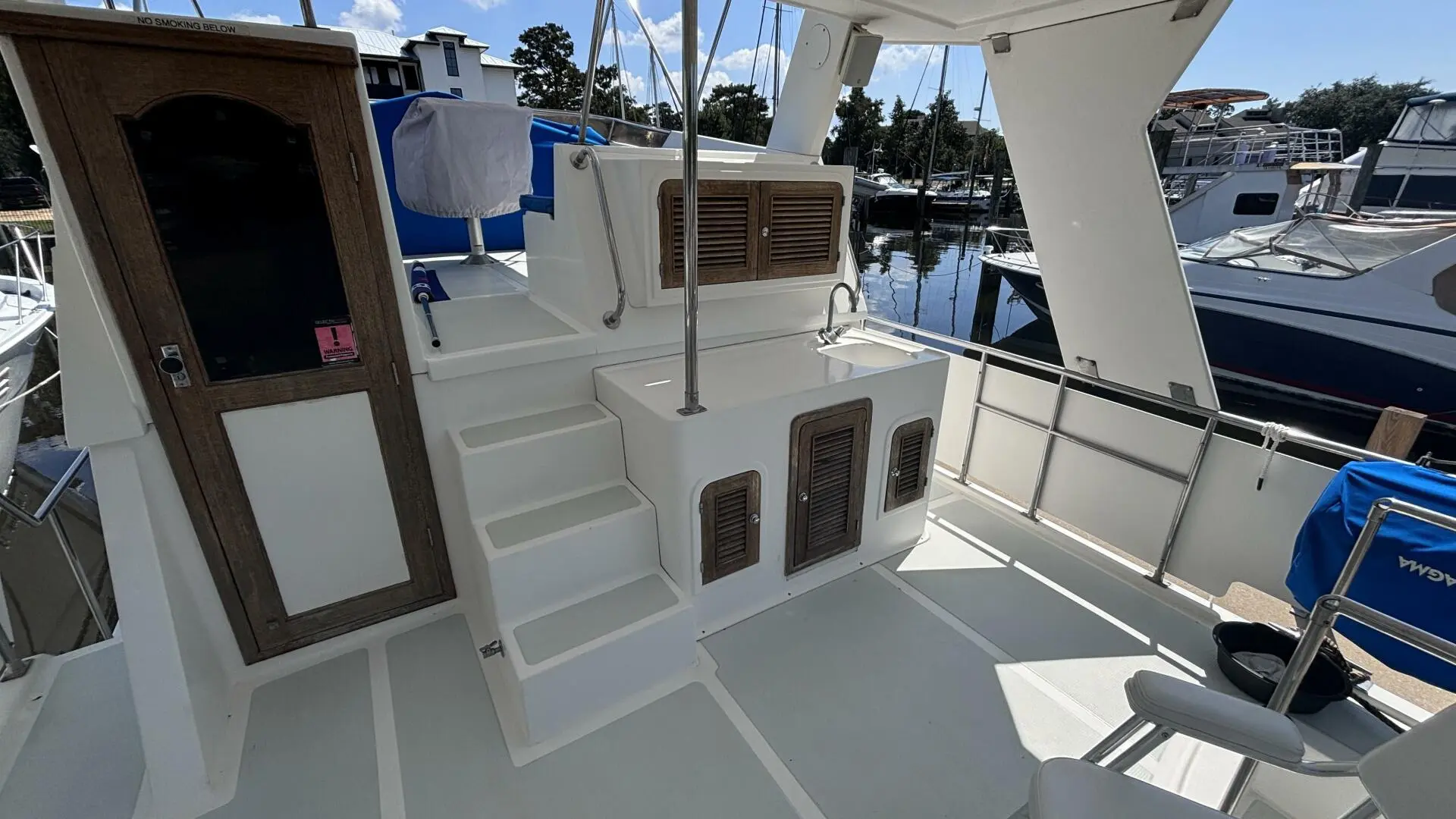 2002 Heritage 36 sundeck