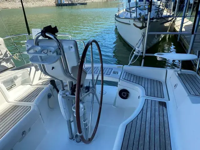 Beneteau Oceanis Clipper 373