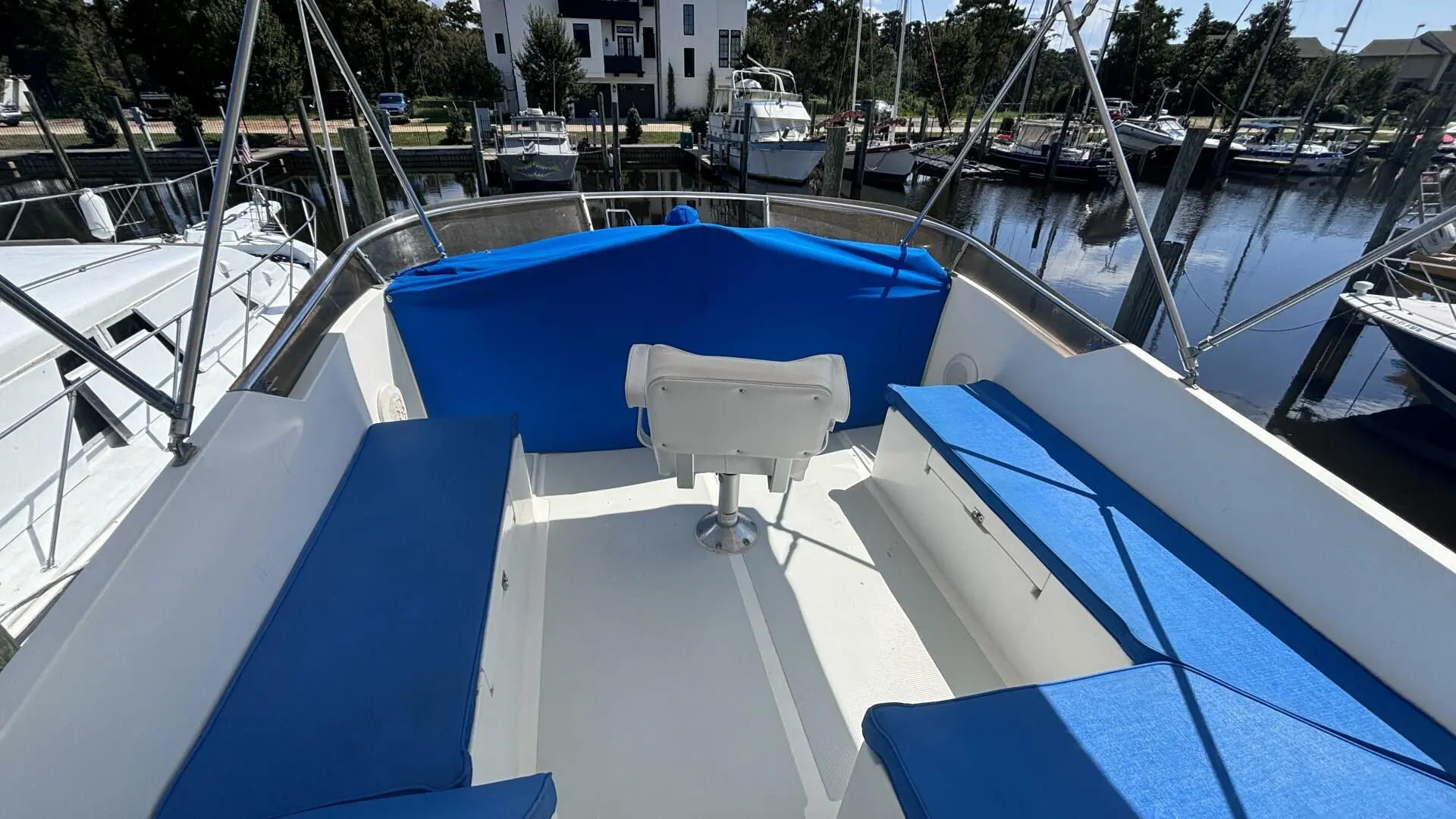 2002 Heritage 36 sundeck