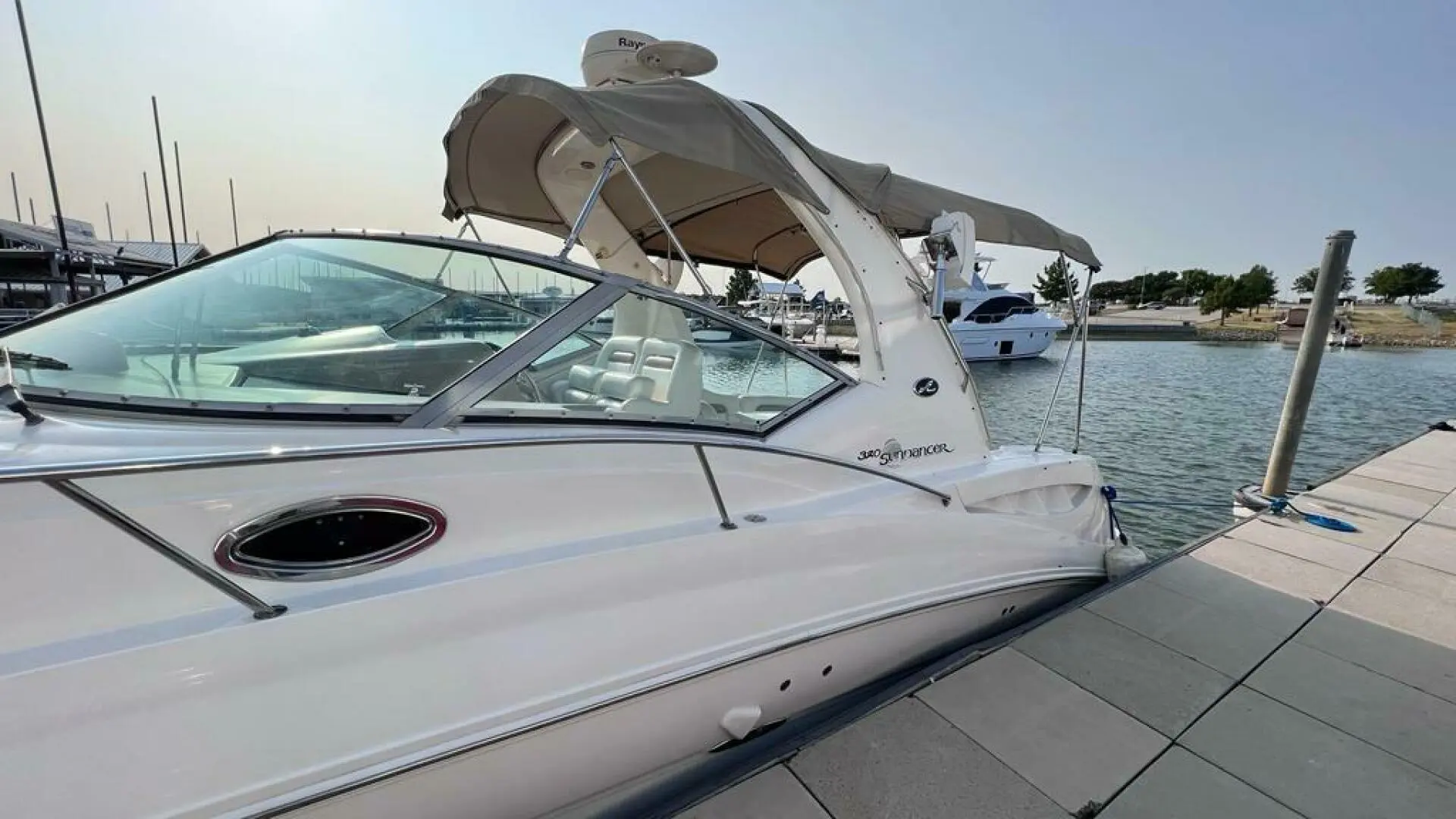 2005 Sea Ray sundancer 320