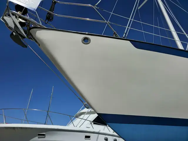 Pacific Seacraft Crealock 37