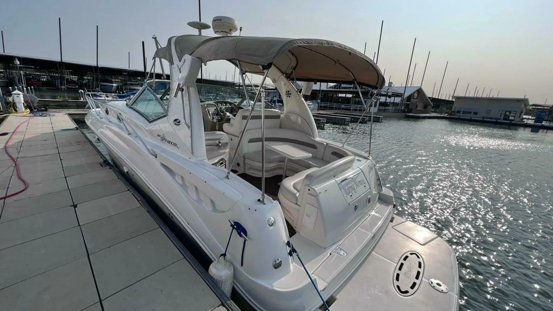 2005 Sea Ray sundancer 320