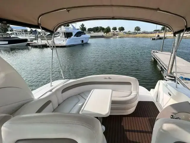 Sea Ray Sundancer 320