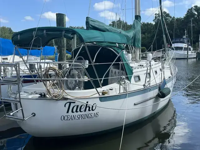 Pacific Seacraft 34