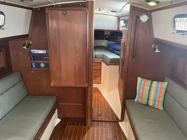 Pacific Seacraft 34