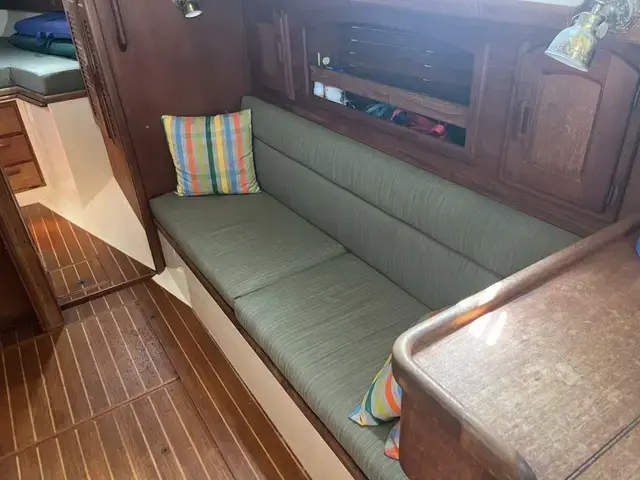 Pacific Seacraft 34