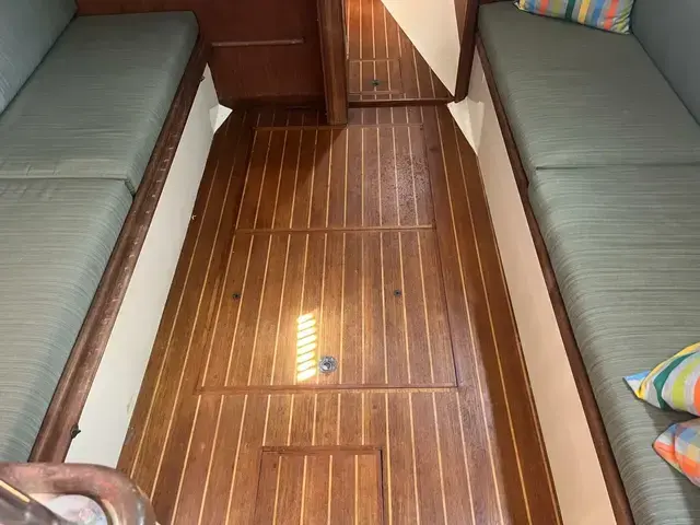 Pacific Seacraft 34