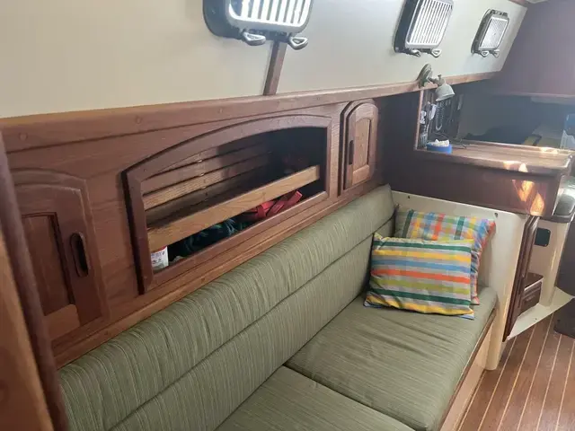 Pacific Seacraft 34