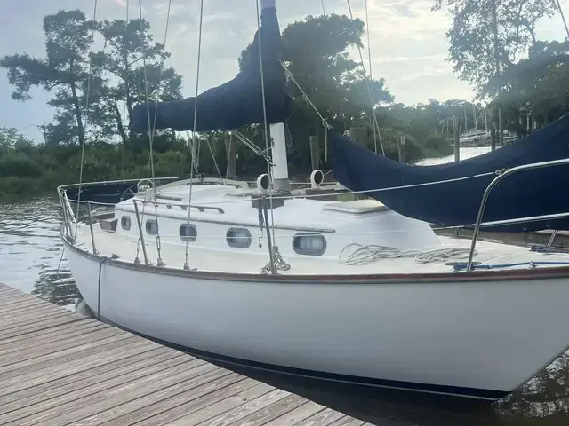 Cape Dory 33