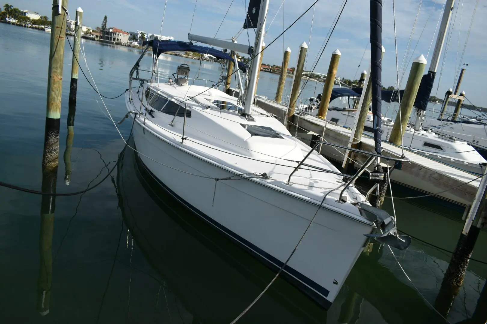 2013 Hunter e33