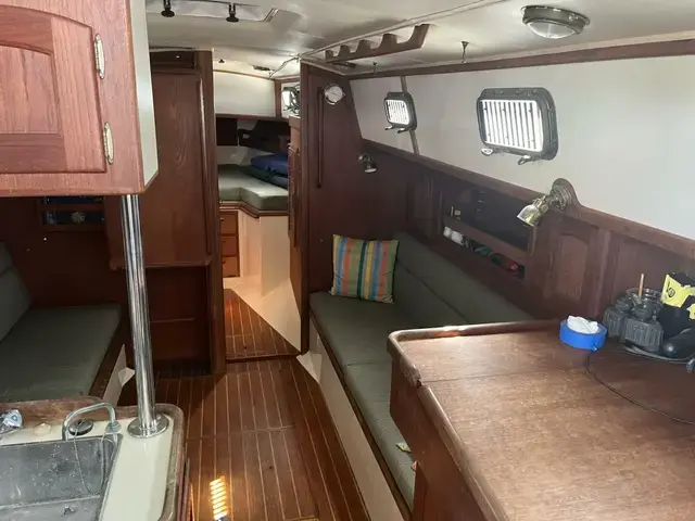 Pacific Seacraft 34