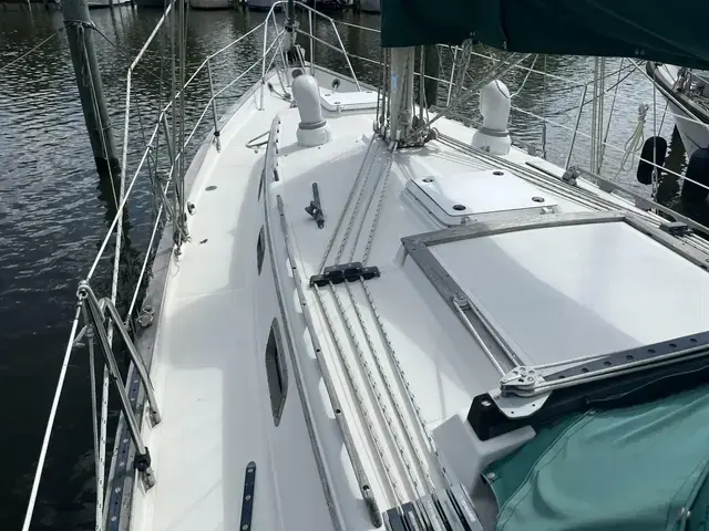 Pacific Seacraft 34