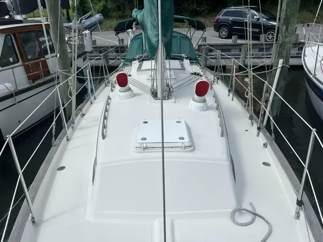 Pacific Seacraft 34