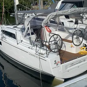 2021 Beneteau Oceanis 30.1