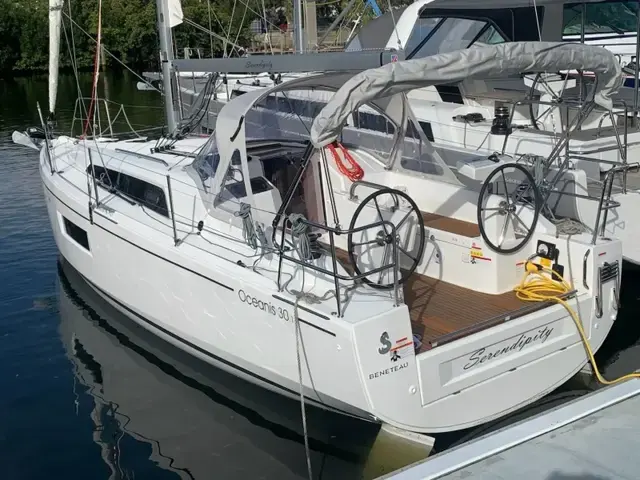 Beneteau Oceanis 30.1