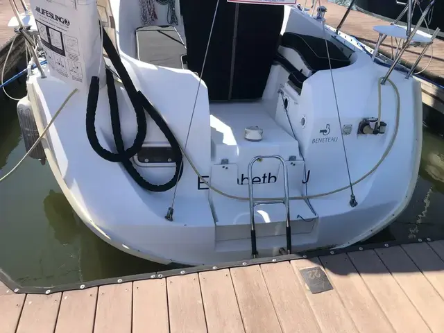 Beneteau Oceanis 300