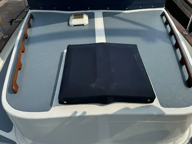 Willard Boats Nomad 30