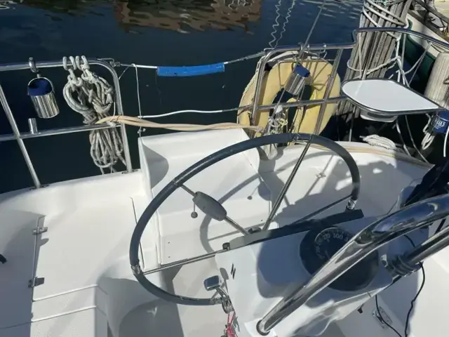 Catalina 309