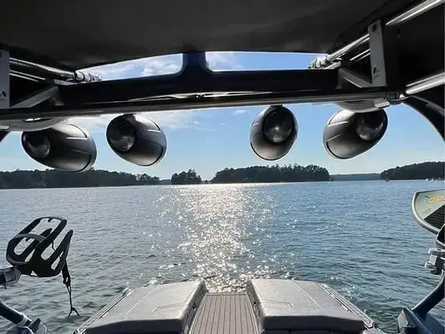 Super Air Nautique 210