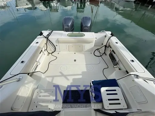 2005 Pursuit 3370 offshore