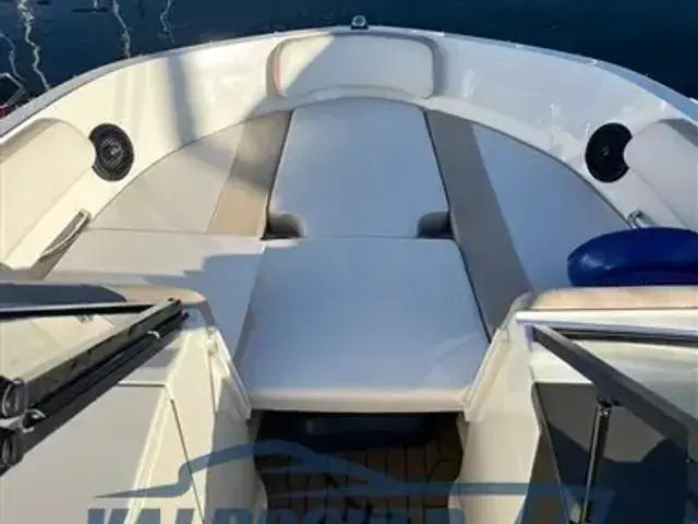 Bayliner VR6 Bowrider