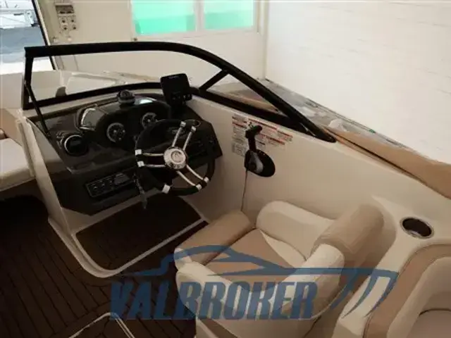 Bayliner VR6 Bowrider