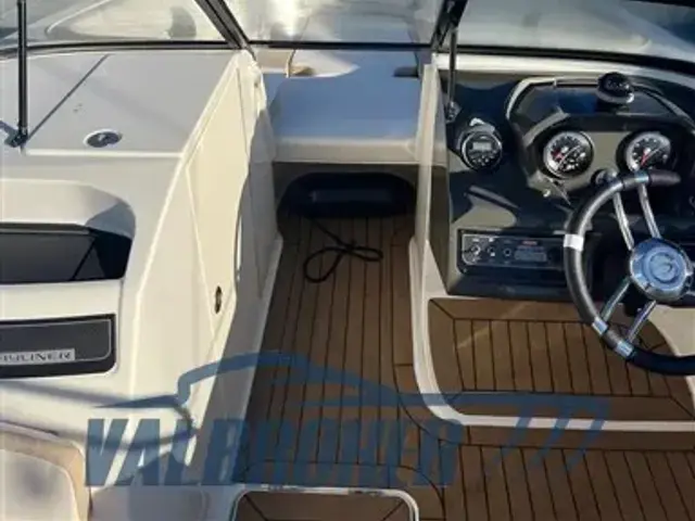 Bayliner VR6 Bowrider