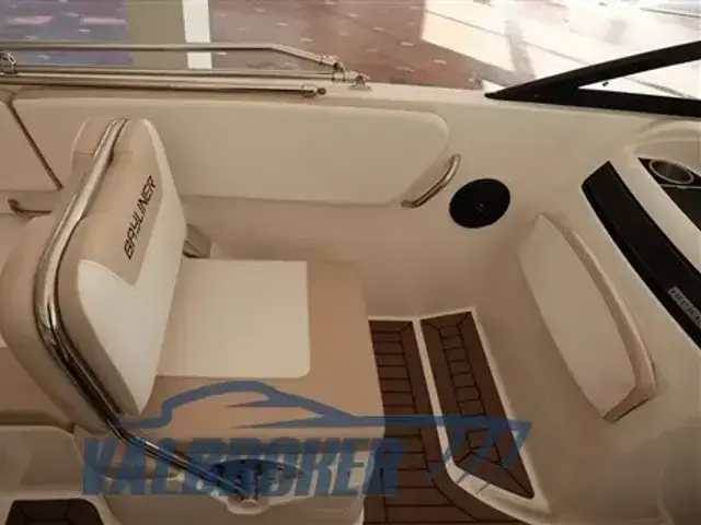 Bayliner VR6 Bowrider