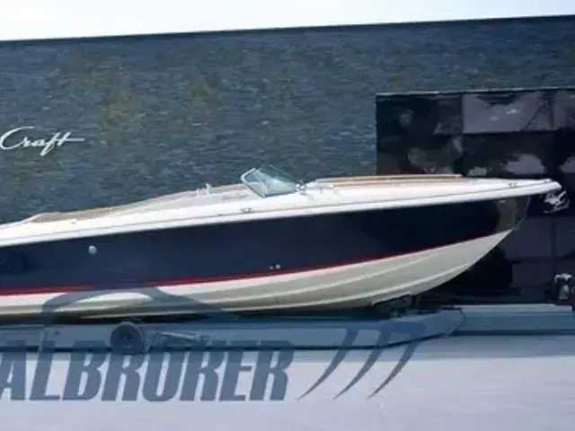 Chris Craft Corsair 28