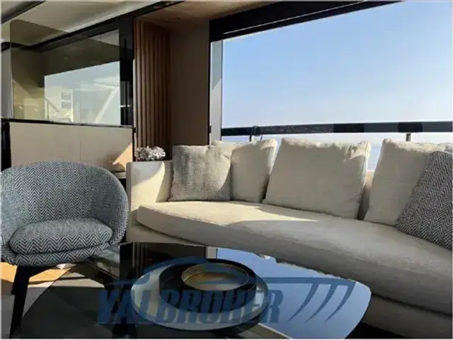 Absolute Navetta 68