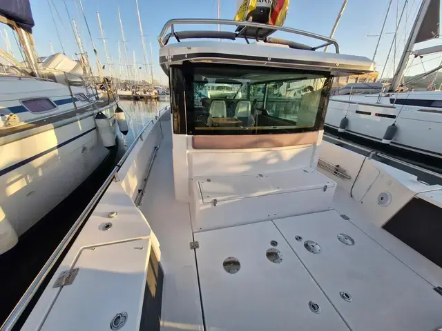 Axopar 37 Sport Cabin