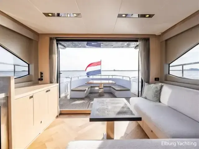 Van Den Hoven Voyager 50