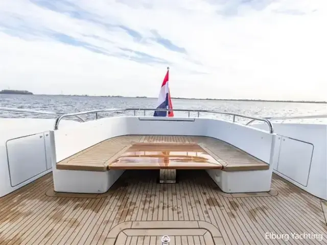 Van Den Hoven Voyager 50