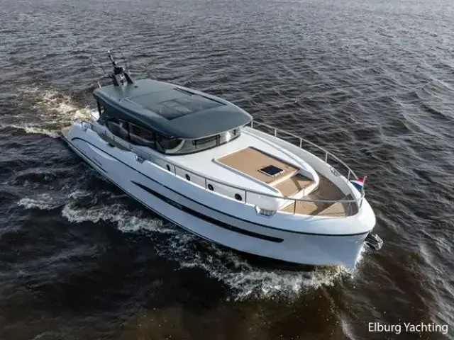 Van Den Hoven Voyager 50