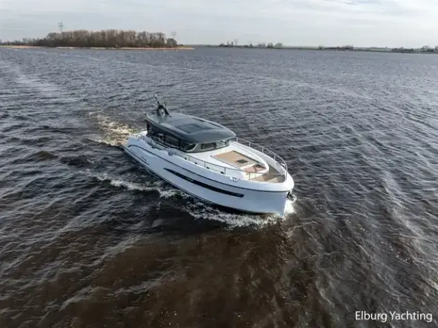 Van Den Hoven Voyager 50