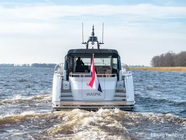 Van Den Hoven Voyager 50