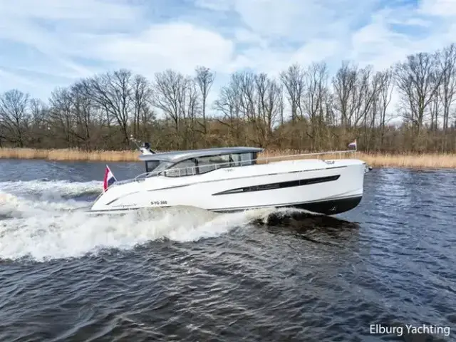 Van Den Hoven Voyager 50