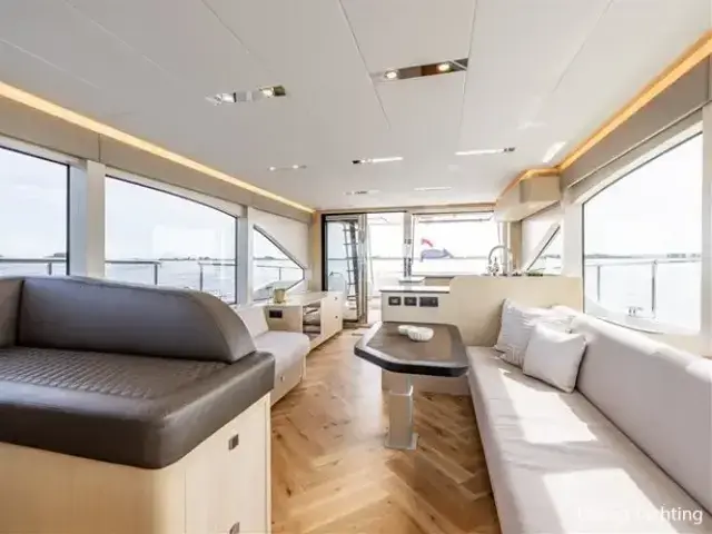 Van Den Hoven Voyager 56