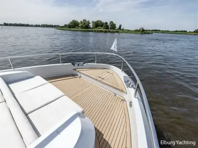 Van Den Hoven Voyager 56