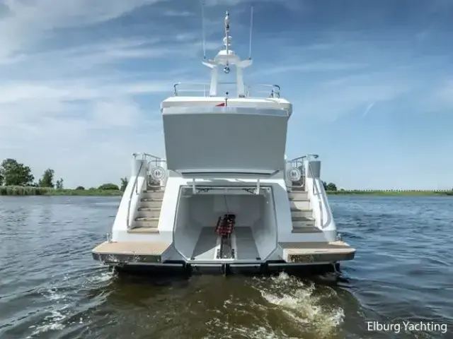 Van Den Hoven Voyager 56