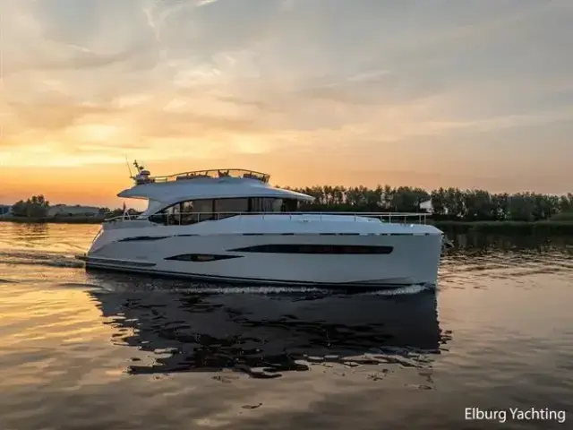 Van Den Hoven Voyager 56