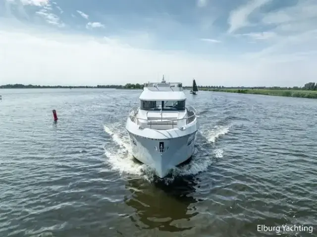 Van Den Hoven Voyager 56