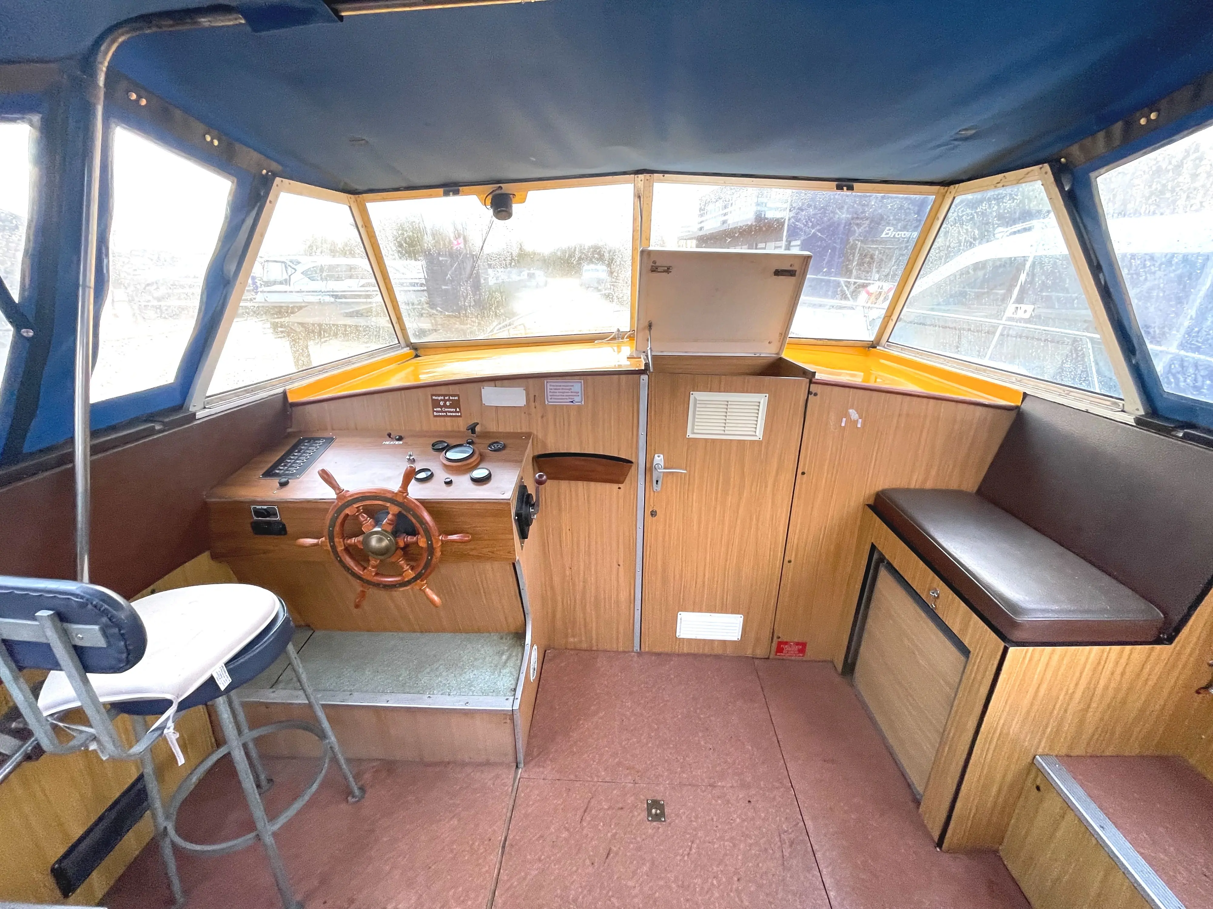 1978 Seamaster 30 aft cabin