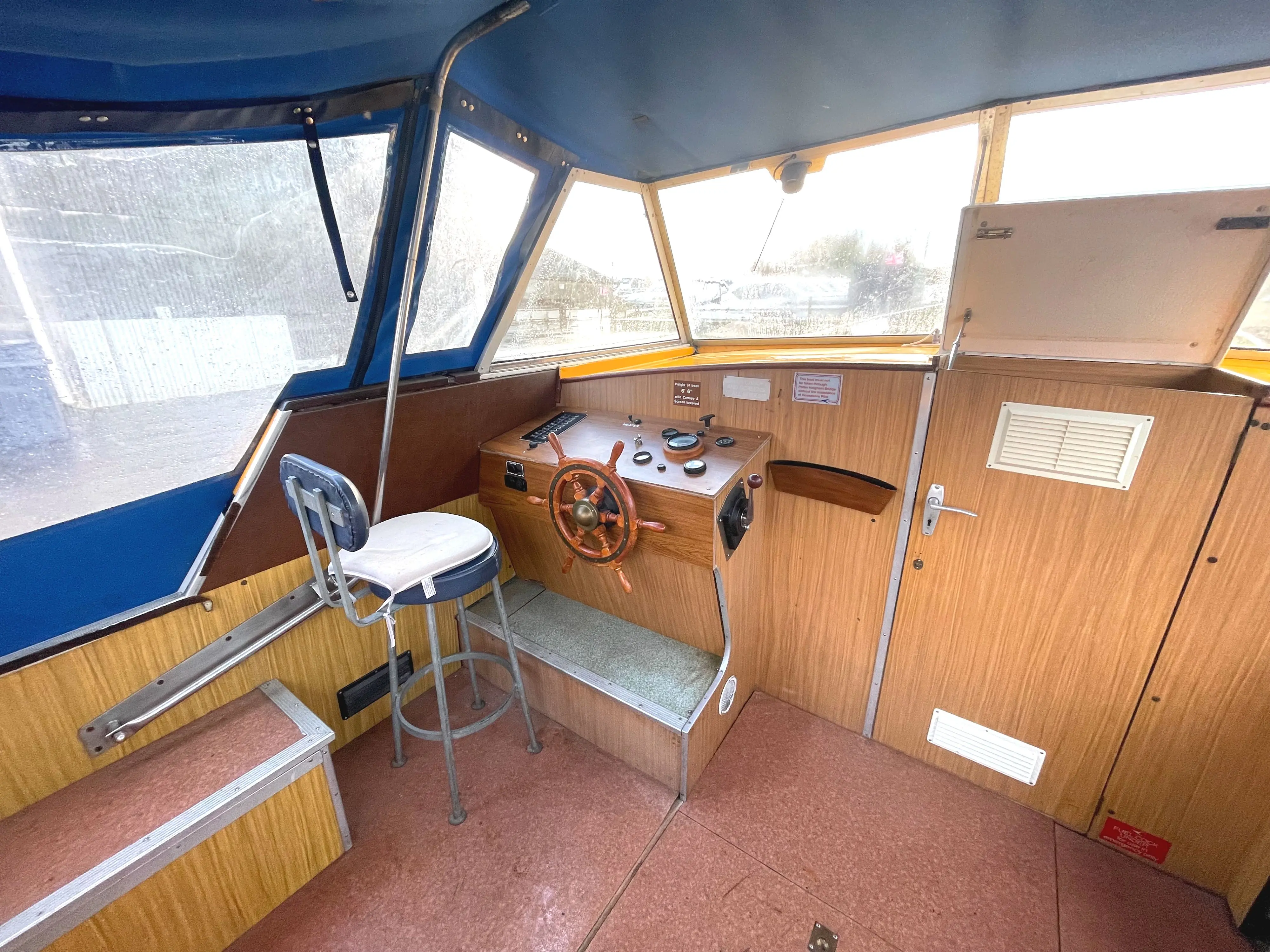 1978 Seamaster 30 aft cabin