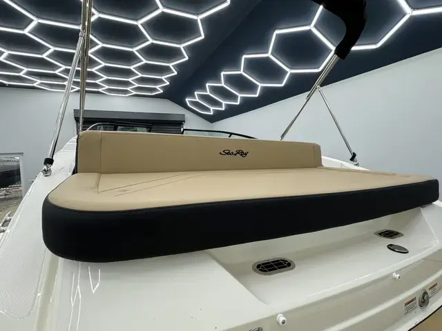 Sea Ray 210 SPXE