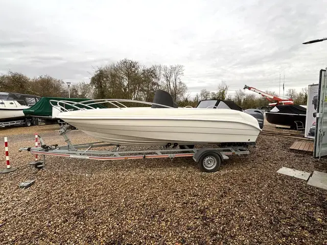 Tridente 550 Wa   Boat Only